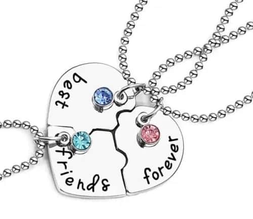 Naszyjniki które się łączą - symbol miłości i przyjaźni w biżuterii